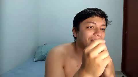 Snapshot of raiderandroxie chatting on December 1, 1:05 pm raider and roxie online show from December 1, 1:05 pm