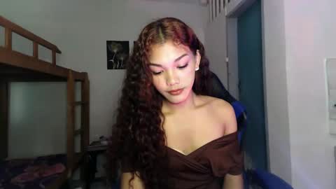 Snapshot of raiinddroopss chatting on January 17, 6:51 am moon online show from January 17, 6:51 am
