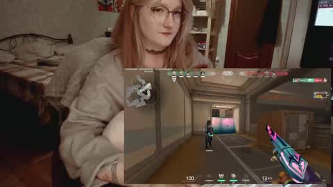 Snapshot of raiingurl chatting on April 18, 7:07 pm Kate online show from April 18, 7:07 pm