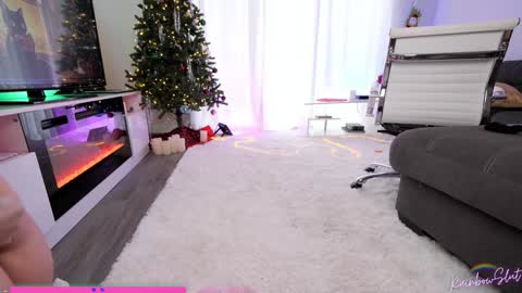 Mary Rainz online show from December 3, 5:55 pm