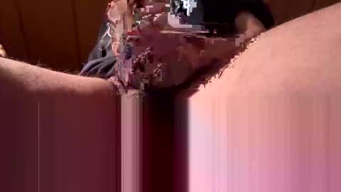 Snapshot of raindog72 chatting on April 3, 7:39 am Raindog online show from April 3, 7:39 am