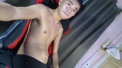 Snapshot of raindrop_cummmer chatting on March 21, 8:23 pm rain online show from March 21, 8:23 pm