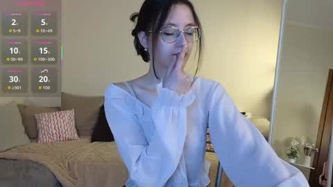 Snapshot of rainybella chatting on April 9, 7:14 am rainybella online show from April 9, 7:14 am