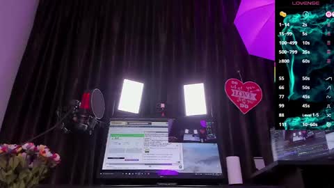 Laura online show from March 22, 3:43 am