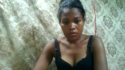 Snapshot of raissalove688460 chatting on June 3, 2:33 pm raissalove688460 online show from June 3, 2:33 pm