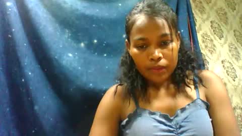 Snapshot of raissalove688460 chatting on June 5, 7:14 am raissalove688460 online show from June 5, 7:14 am