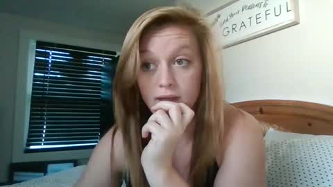 Snapshot of raisydainbow chatting on November 3, 5:58 pm raisydainbow online show from November 3, 5:58 pm