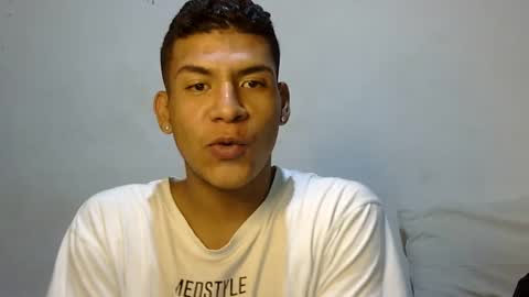 Snapshot of ralfael_feet chatting on September 17, 1:18 am rafa online show from September 17, 1:18 am