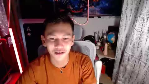 Snapshot of ralfhuge24 chatting on March 3, 7:36 am ralfhuge24 online show from March 3, 7:36 am