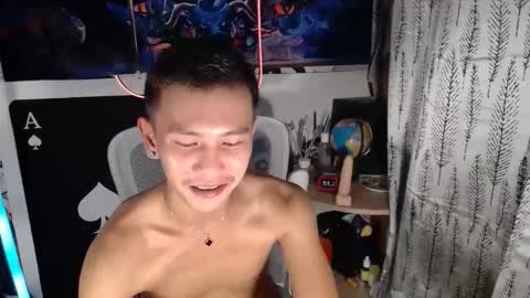 Snapshot of ralfhuge24 chatting on March 4, 5:13 am ralfhuge24 online show from March 4, 5:13 am