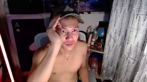 Snapshot of ralfhuge24 chatting on March 18, 3:37 pm ralfhuge24 online show from March 18, 3:37 pm