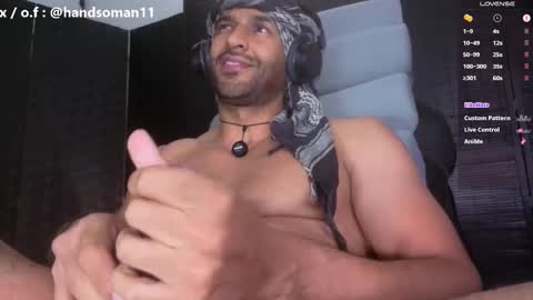 Snapshot of ralfvoss chatting on October 12, 10:42 pm ralfvoss online show from October 12, 10:42 pm