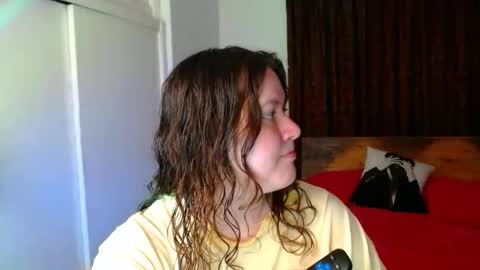 Snapshot of ramona15 chatting on April 2, 11:57 pm Ramona online show from April 2, 11:57 pm