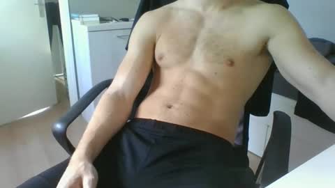 Snapshot of ramonjoosse2001 chatting on October 27, 1:26 pm ramonjoosse2001 online show from October 27, 1:26 pm