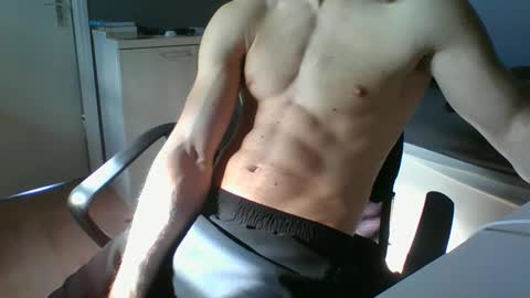 Snapshot of ramonjoosse2001 chatting on March 2, 11:50 am ramonjoosse2001 online show from March 2, 11:50 am