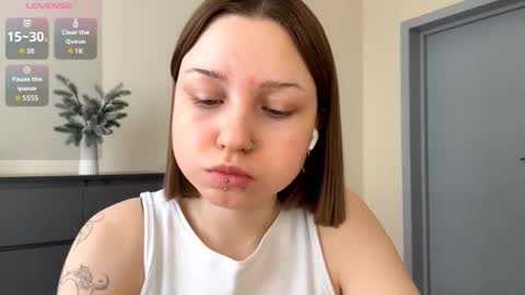 Snapshot of ranakloth chatting on March 18, 6:27 am Hi guys my name is Alex online show from March 18, 6:27 am