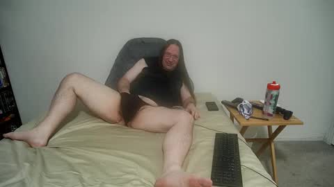 Snapshot of rando1235 chatting on February 19, 5:36 am rando1235 online show from February 19, 5:36 am