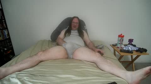 Snapshot of rando1235 chatting on March 26, 1:33 am rando1235 online show from March 26, 1:33 am