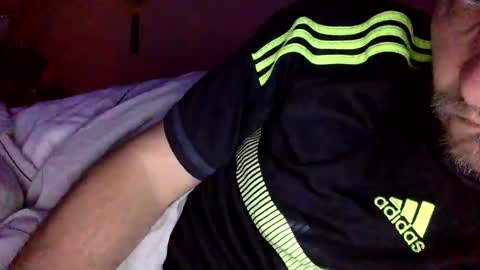 Snapshot of randobad12 chatting on November 1, 10:34 pm randobad12 online show from November 1, 10:34 pm