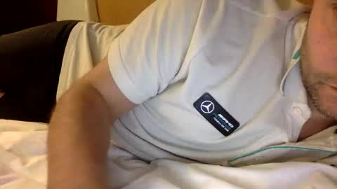 Snapshot of randobad12 chatting on December 15, 12:42 pm randobad12 online show from December 15, 12:42 pm