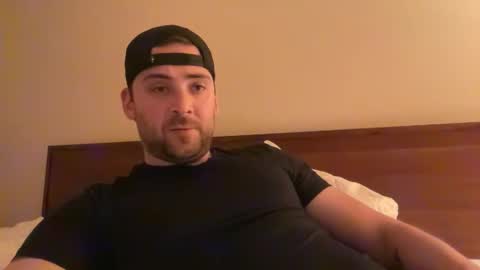 Snapshot of randomdude5950 chatting on March 30, 2:34 am randomdude5950 online show from March 30, 2:34 am