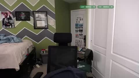 Snapshot of randomink3 chatting on March 7, 5:32 pm randomink3 online show from March 7, 5:32 pm