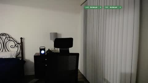 Snapshot of randomink3 chatting on April 6, 6:47 am randomink3 online show from April 6, 6:47 am