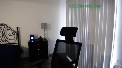 Snapshot of randomink3 chatting on April 8, 12:10 am randomink3 online show from April 8, 12:10 am