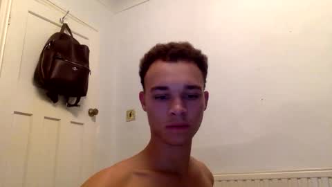 Snapshot of randyrio11 chatting on April 11, 2:38 am randyrio11 online show from April 11, 2:38 am