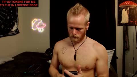 Snapshot of randyroderick chatting on November 9, 12:20 am Randy Rod online show from November 9, 12:20 am