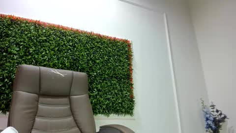 Rania online show from February 8, 6:06 am