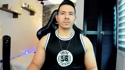 Jonas online show from January 5, 8:31 pm