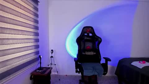 Jonas online show from November 5, 1:55 pm