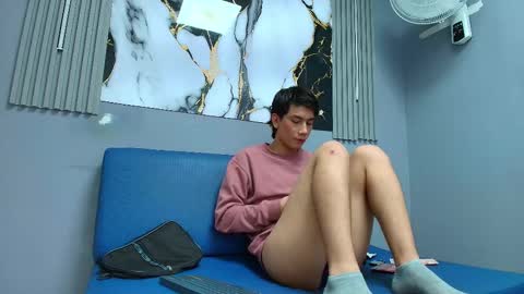 raphael_nyon1 online show from March 26, 3:56 am