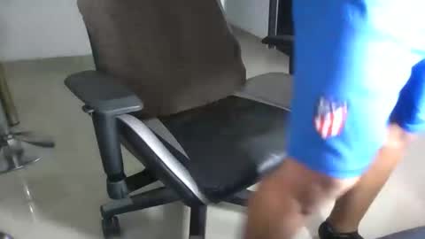 Snapshot of raphaeladam98 chatting on December 2, 3:56 am raphaeladam98 online show from December 2, 3:56 am