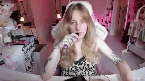 Rapunzel online show from August 6, 1:13 pm