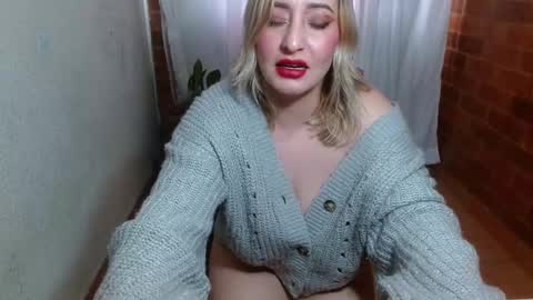 Raquel online show from December 4, 7:34 pm