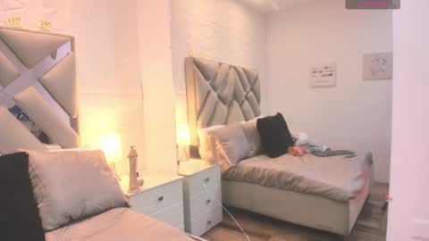 Snapshot of raquel_moore chatting on October 3, 12:51 am Raquel Moore  online show from October 3, 12:51 am