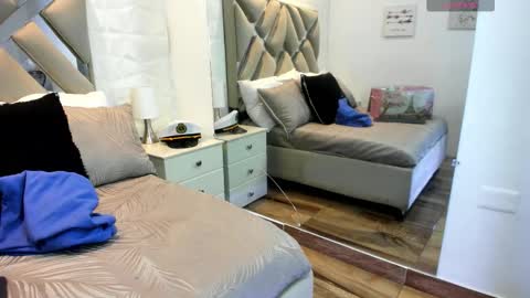 Snapshot of raquel_moore chatting on October 6, 11:40 am Raquel Moore  online show from October 6, 11:40 am