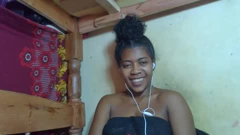 Snapshot of rasoaa chatting on May 22, 12:22 pm Rasoaa online show from May 22, 12:22 pm