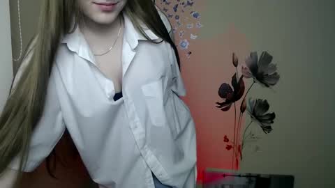 raspberry0101 online show from December 6, 10:52 pm