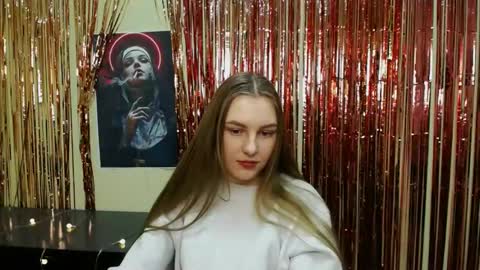 raspberry0101 online show from December 10, 3:33 pm