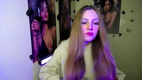 raspberry0101 online show from September 29, 1:27 pm