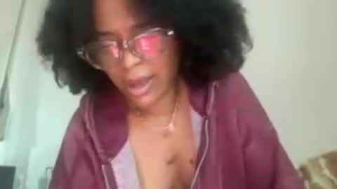 Snapshot of ratedbeautiful chatting on July 1, 2:46 am ratedbeautiful online show from July 1, 2:46 am