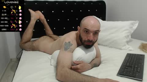 Snapshot of raul27big chatting on April 19, 1:21 pm RaulWildBoy27 online show from April 19, 1:21 pm