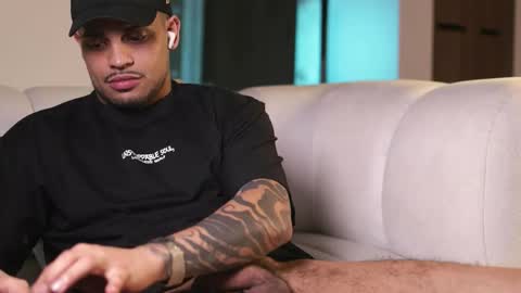 rausch77 online show from December 15, 6:39 am