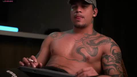 Snapshot of rausch77 chatting on June 23, 8:34 am rausch77 online show from June 23, 8:34 am