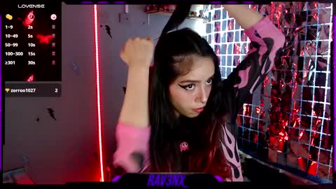 Snapshot of rav3nx_ chatting on February 11, 2:13 pm online show from February 11, 2:13 pm