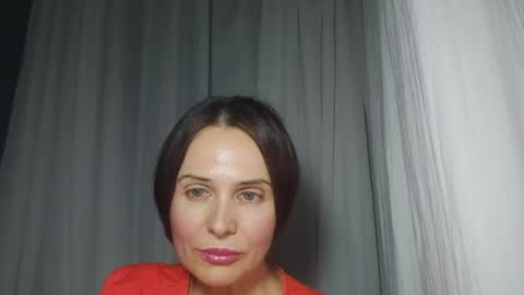 Snapshot of ravea_ chatting on December 15, 7:07 pm Emma online show from December 15, 7:07 pm