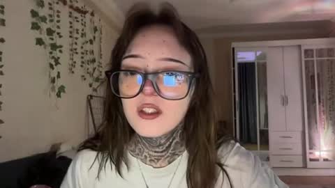 raven_armor online show from June 10, 6:18 pm